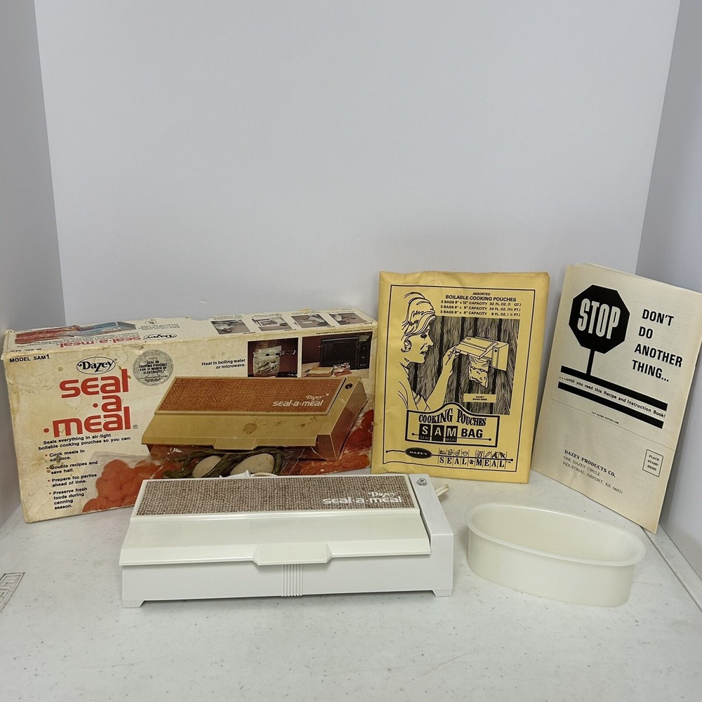 Vintage 1976 Dazey Seal-A-Meal Vacuum Sealer – Works w/ Box, Pouches, Manual - Picture 2 of 11